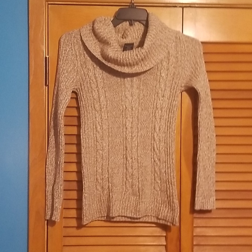 Light brown sweater